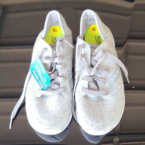 saucony memory foam form2u